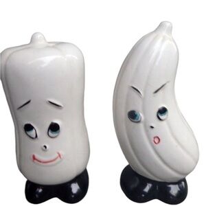 Vintage Anamorphic White Squash Ceramic Salt And Pepper Shakers 4.5 inches